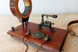 Starožitná krystalka, radiopřijímač z roku 1922