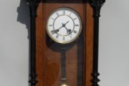 Staré pérové hodiny 1890